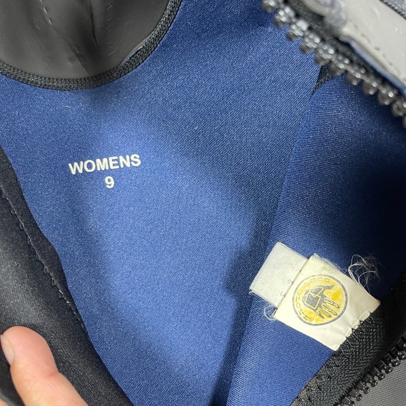 Body Glove Spider Metalite 2:2 MM Shorty Wetsuit Womens Size 9 Black Gray 0779 - Picture 7 of 10